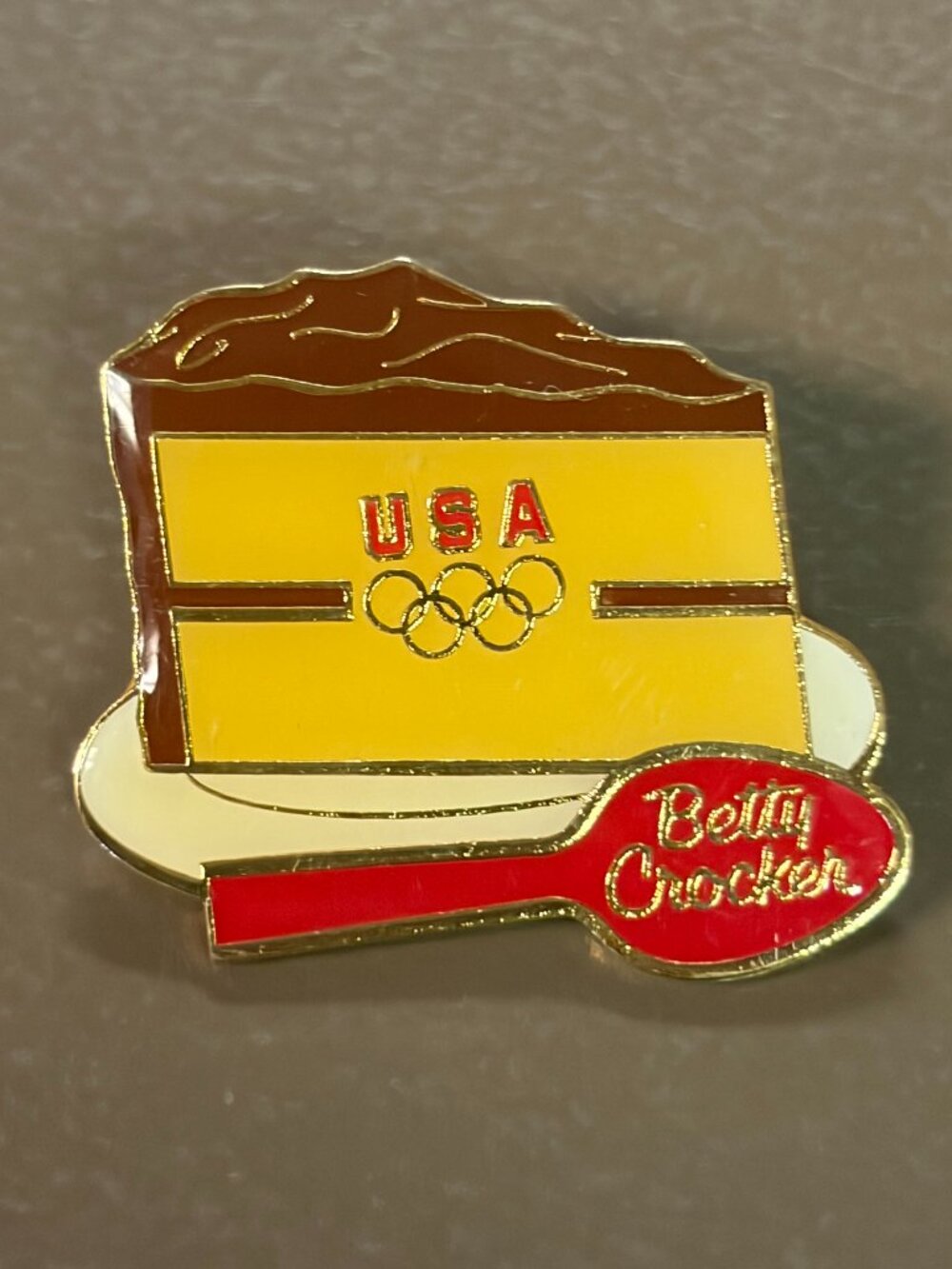 Aminco Betty Crocker USA Olympic Cake Lapel Pin 1996 1997